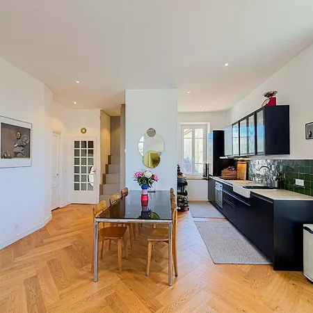 Holiday home Charmante Maison Entre Et Villages Provencaux *